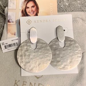 NWT Kendra Scott Didi earrings